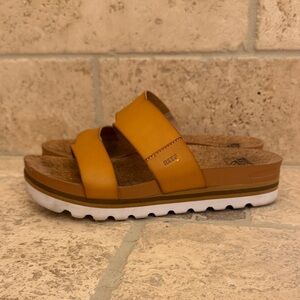 Reef Women's Cushion Vista Hi Slide Sandals, Size 9